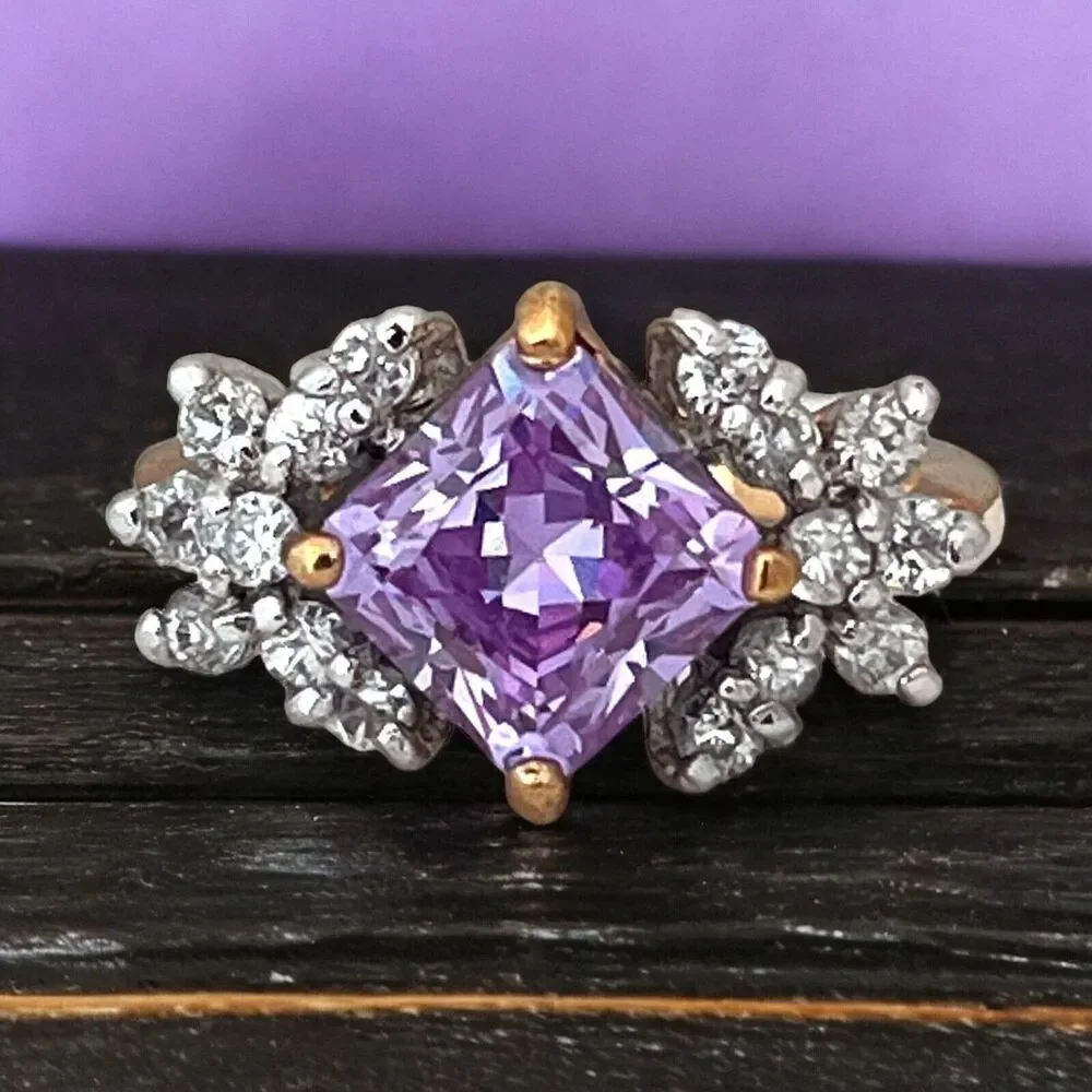 Vintage 1980s Lavender CZ Ring Size 7 Princess Cut 14KTGE Gold - 14F